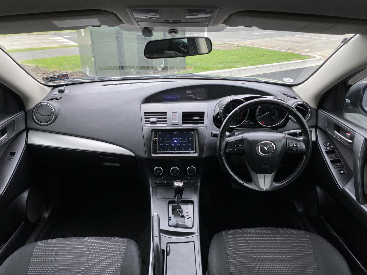 2013 Mazda Axela