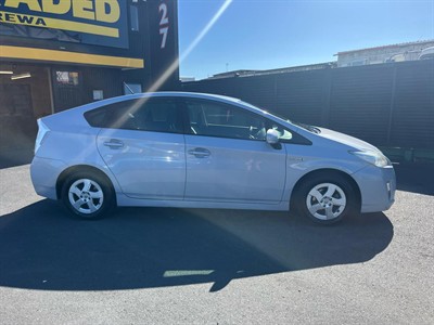 2010 Toyota PRIUS - Thumbnail