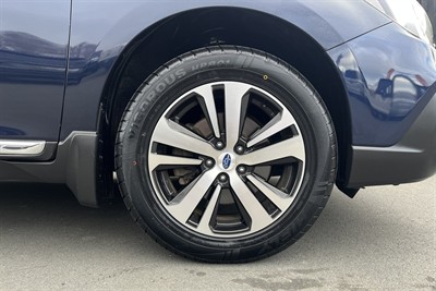 2018 Subaru OUTBACK - Thumbnail