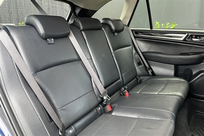 2018 Subaru OUTBACK - Thumbnail
