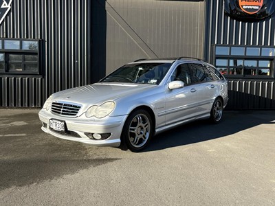 2001 Mercedes-Benz C 32 - Thumbnail
