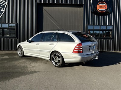 2001 Mercedes-Benz C 32 - Thumbnail