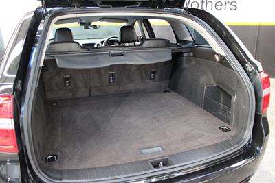 2016 Holden Commodore - Thumbnail