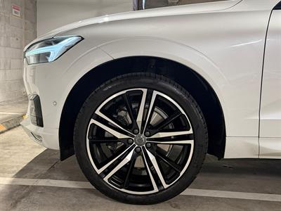 2020 Volvo XC60 - Thumbnail