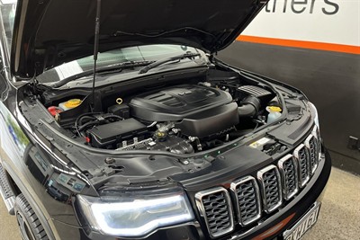 2018 Jeep Grand Cherokee - Thumbnail