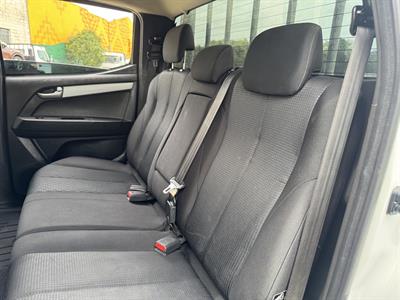 2016 Isuzu D-Max - Thumbnail