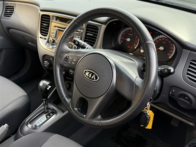 2010 Kia Rio - Thumbnail