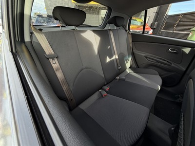 2010 Kia Rio - Thumbnail