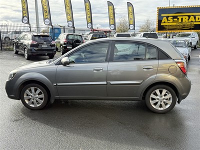 2010 Kia Rio - Thumbnail