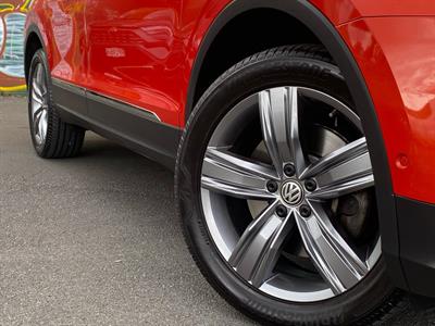 2018 Volkswagen Tiguan - Thumbnail
