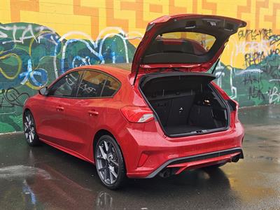 2022 Ford Focus - Thumbnail