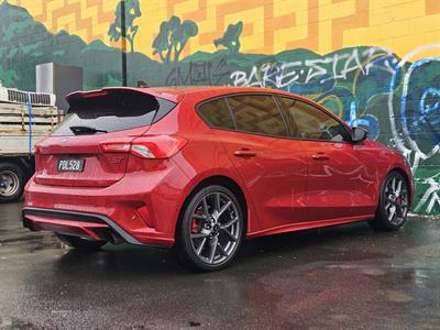 2022 Ford Focus - Thumbnail