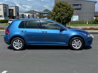 2013 Volkswagen Golf - Thumbnail