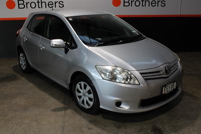 2011 Toyota Corolla - Thumbnail