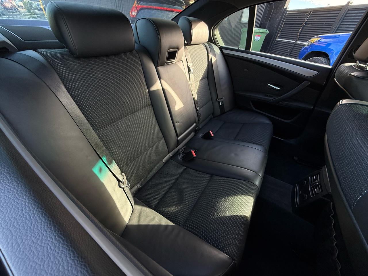 2009 BMW 525I