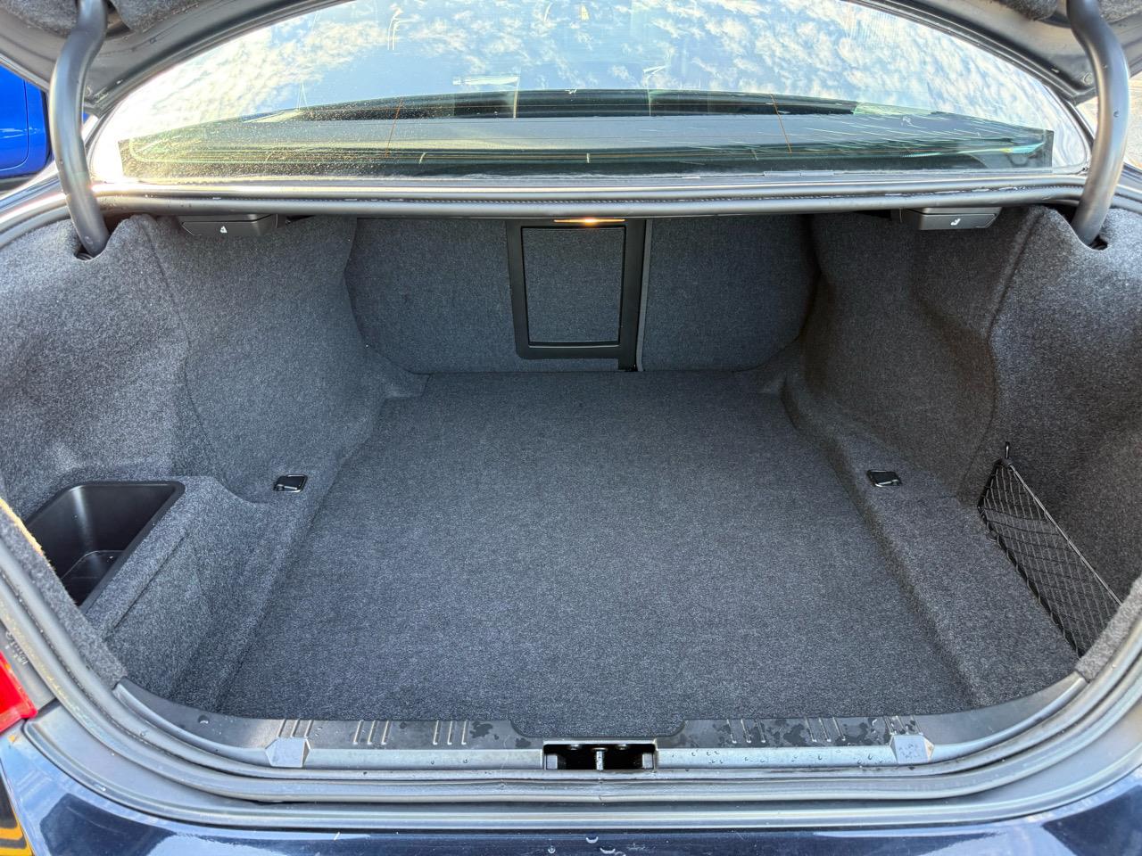 2009 BMW 525I