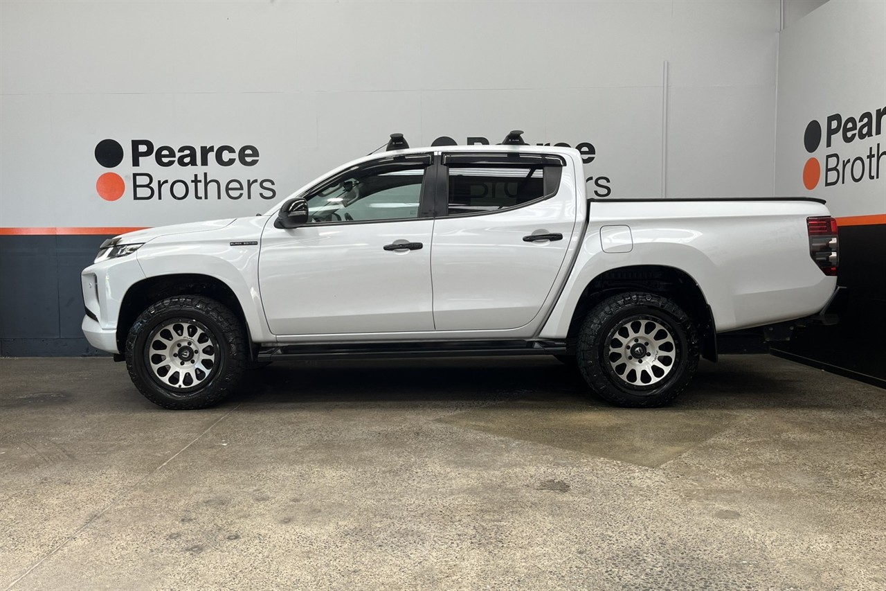 2022 Mitsubishi Triton