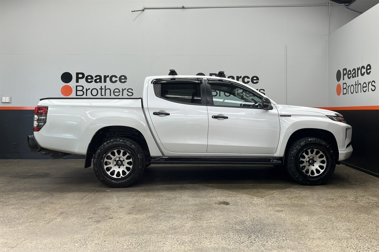 2022 Mitsubishi Triton