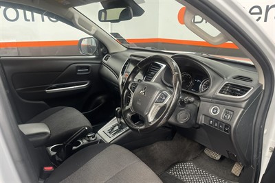 2022 Mitsubishi Triton - Thumbnail