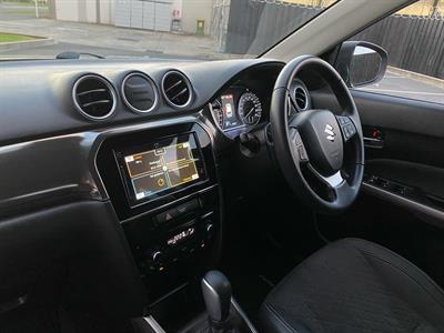 2025 Suzuki Vitara - Thumbnail