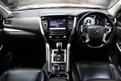 2021 Mitsubishi Pajero Sport - Thumbnail