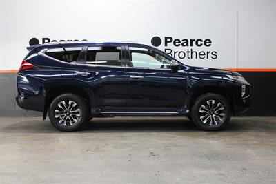 2021 Mitsubishi Pajero Sport - Thumbnail