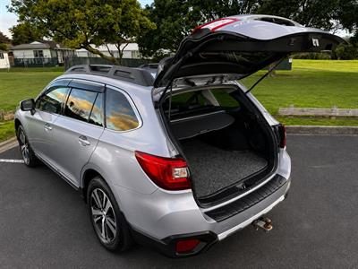 2019 Subaru Outback - Thumbnail