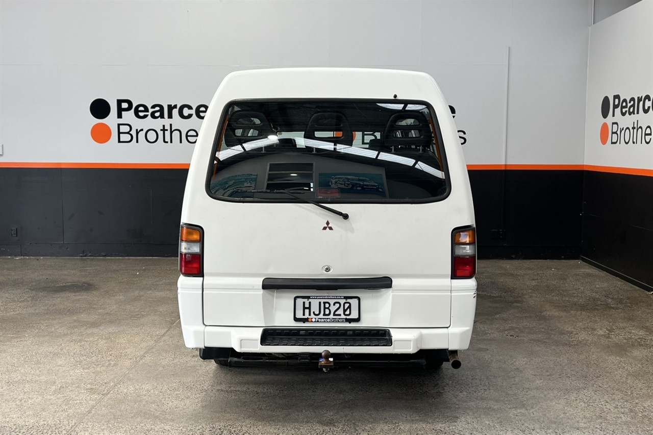 2014 Mitsubishi L300