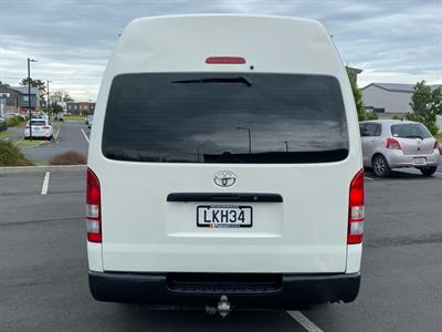 2018 Toyota Hiace - Thumbnail