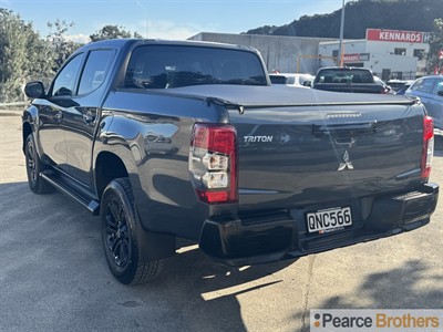 2024 Mitsubishi Triton - Thumbnail