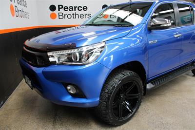 2017 Toyota Hilux - Thumbnail