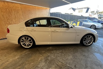 2006 BMW 320I - Thumbnail