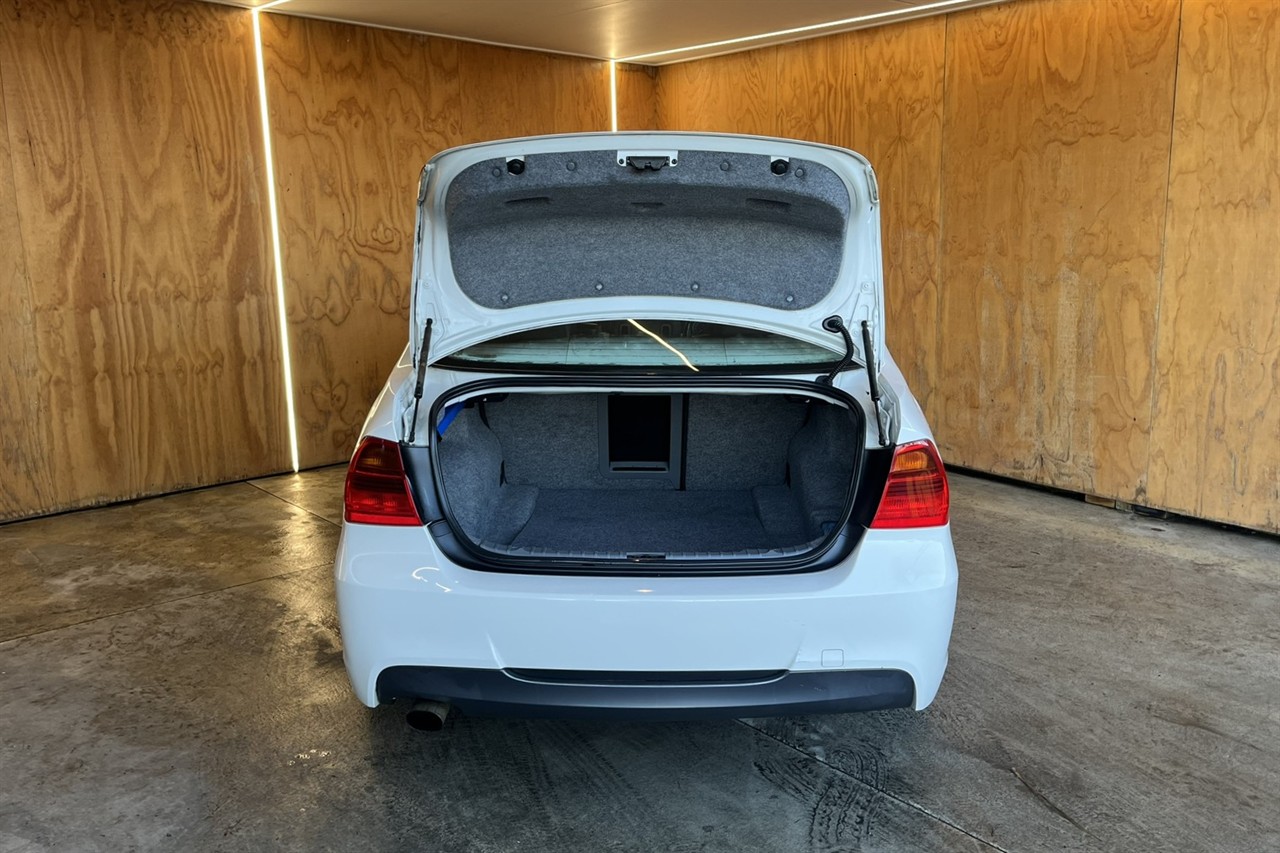2006 BMW 320I