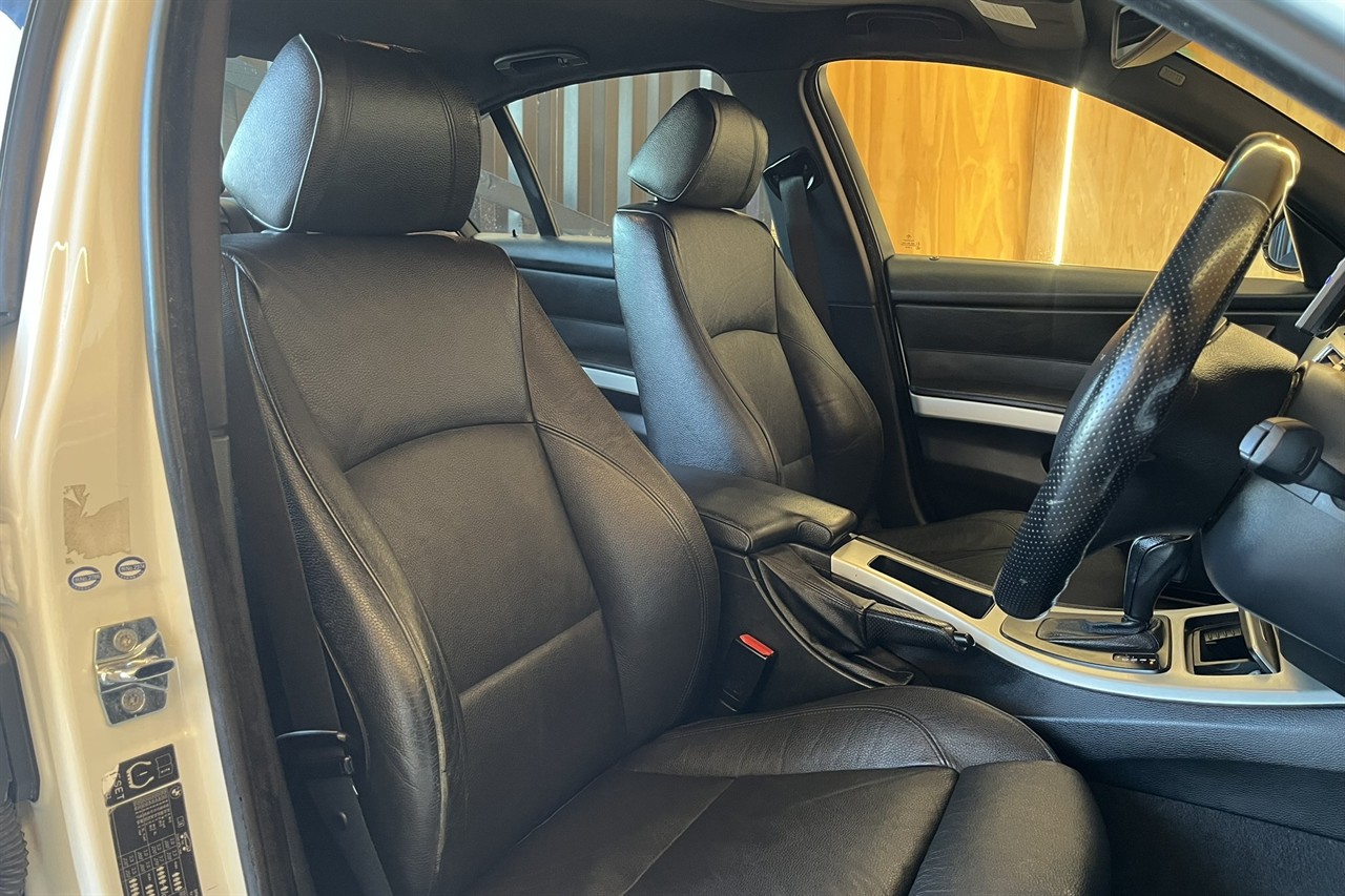 2006 BMW 320I