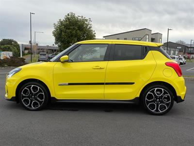 2018 Suzuki Swift - Thumbnail