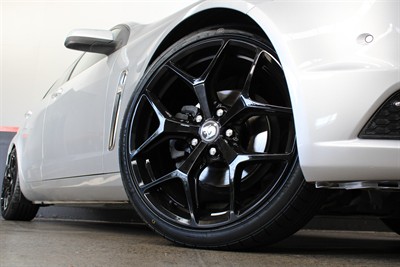 2015 Holden Commodore - Thumbnail