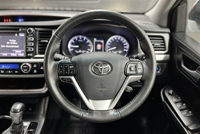 2017 Toyota HIGHLANDER - Thumbnail
