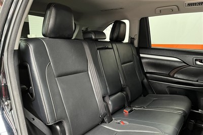 2017 Toyota HIGHLANDER - Thumbnail