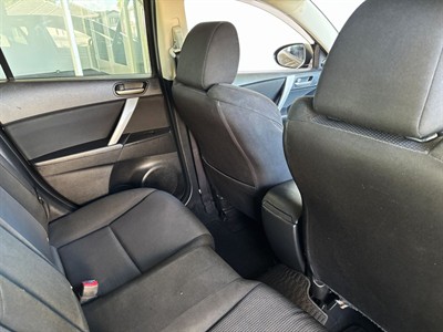 2013 Mazda Axela - Thumbnail