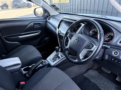 2022 Mitsubishi Triton - Thumbnail