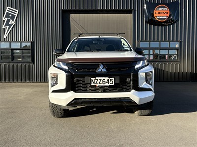 2022 Mitsubishi Triton - Thumbnail
