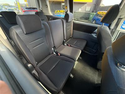 2008 Toyota Voxy - Thumbnail
