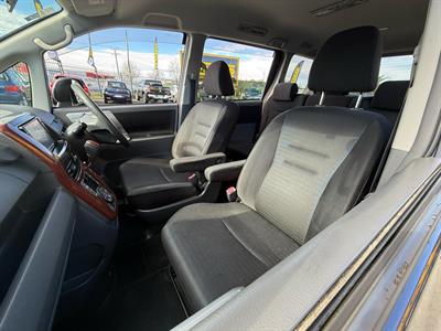 2008 Toyota Voxy - Thumbnail