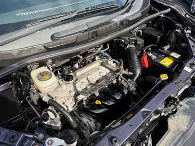 2008 Toyota Voxy - Thumbnail