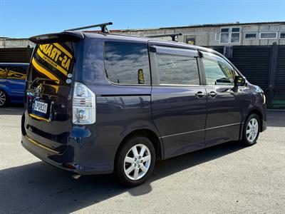 2008 Toyota Voxy - Thumbnail