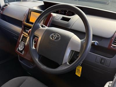 2008 Toyota Voxy - Thumbnail