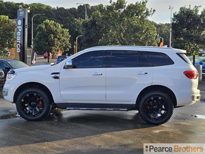 2017 Ford Everest - Thumbnail