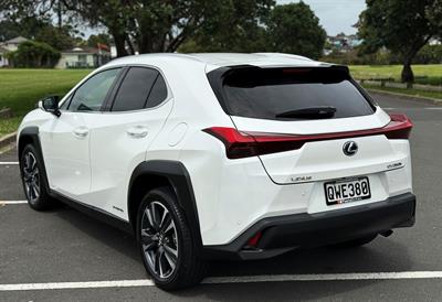 2021 Lexus UX 250H - Thumbnail