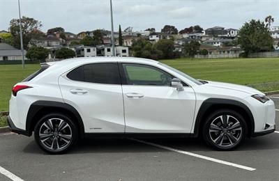2021 Lexus UX 250H - Thumbnail