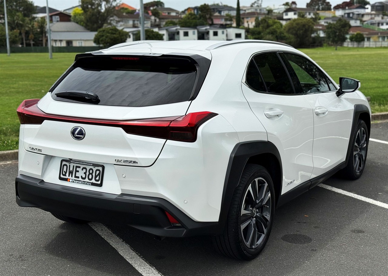 2021 Lexus UX 250H